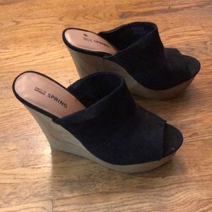 Call it Spring sandals